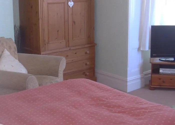 Harlequin Guest House With Parking Weymouth