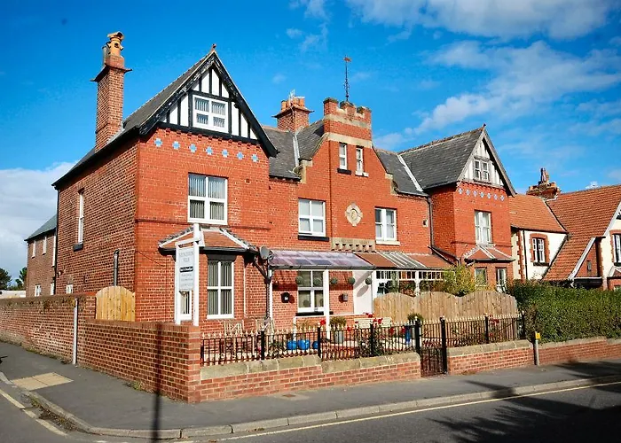 Launceston Villa Whitby