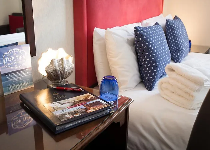 Great Yarmouth Hotels with Tennis Court