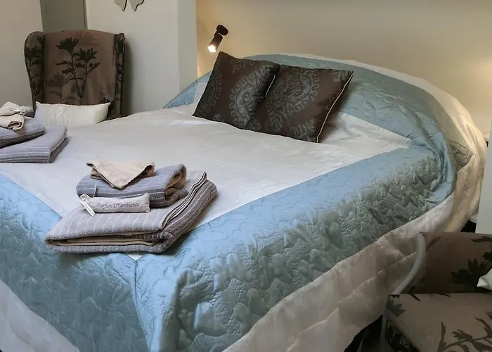 Vacation Apartment Rentals in Ascot (Berkshire)