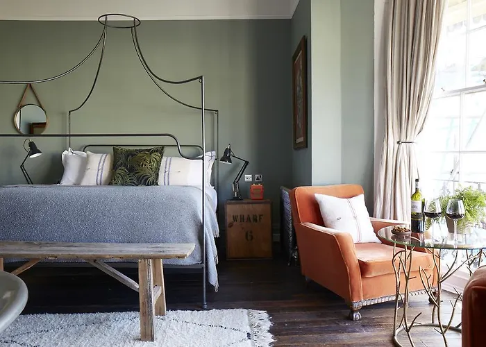 Brighton City Center Hotels