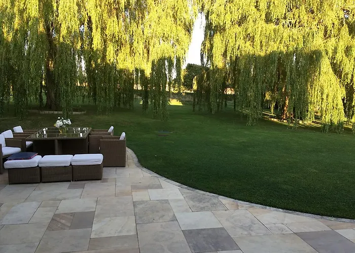 Wallingford Bed & Breakfasts 