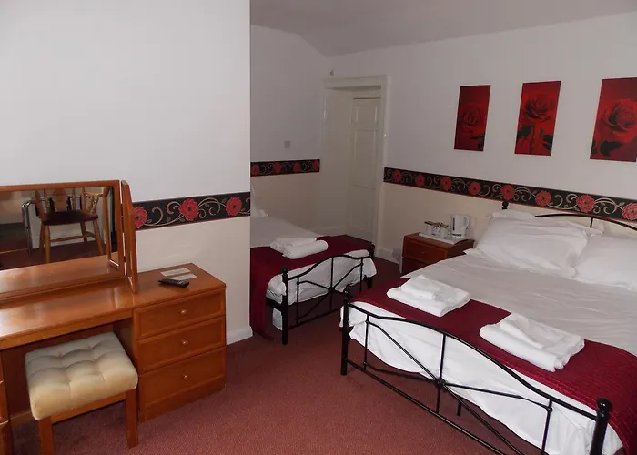 Canonbie Hotels