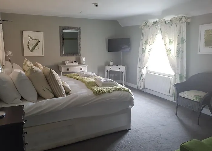 Warminster Lodging 