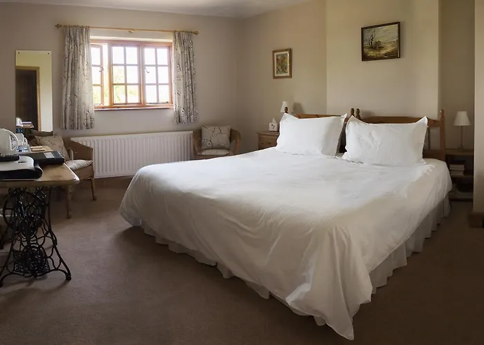 Larkrise Cottage Bed And Breakfast Wilmcote