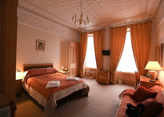 Mingalar Guest House Edinburgh
