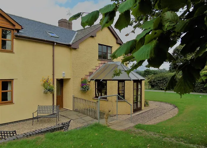 Holiday Cottages in Llangranog