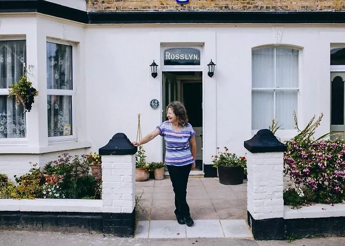 Rosslyn Court Bed & Breakfast Margate