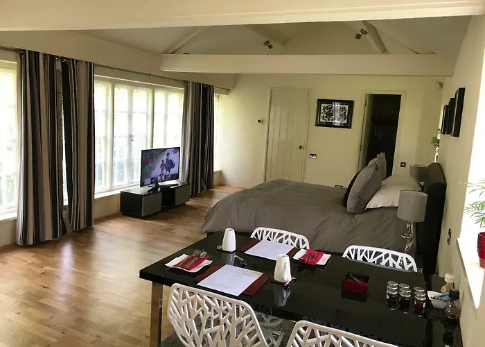 Hemples Lodge Newcastle 