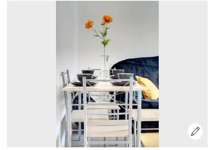 Your Nottingham Vacation, Business Apart, Parking