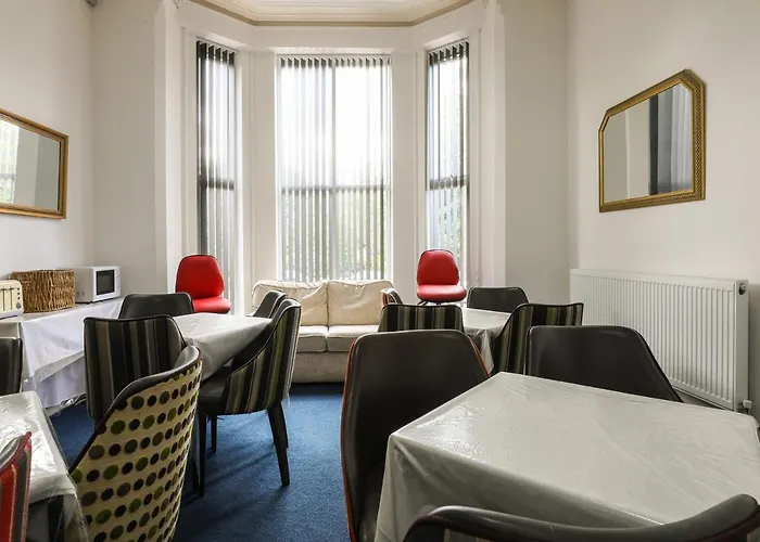 Oyo Hala Guest House Manchester