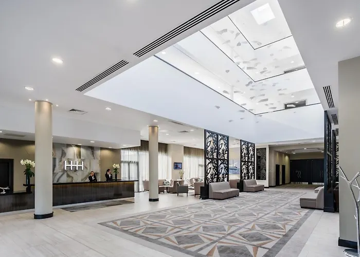Hounslow Golf hotels